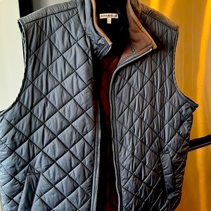 Large Peter Millar vest